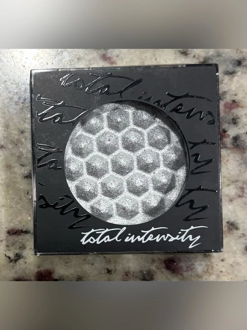 Total Intensity True Metals Eyeshadow